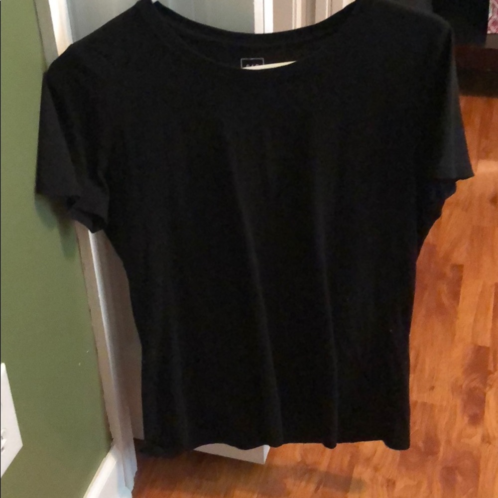 Cute black shirt!
